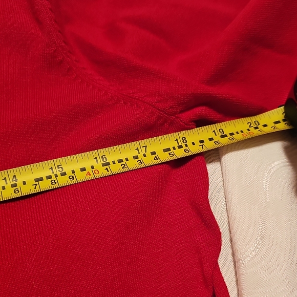 Belldini Red Tunic Sweater with Stud Accents Womans Large - Picture 6 of 10